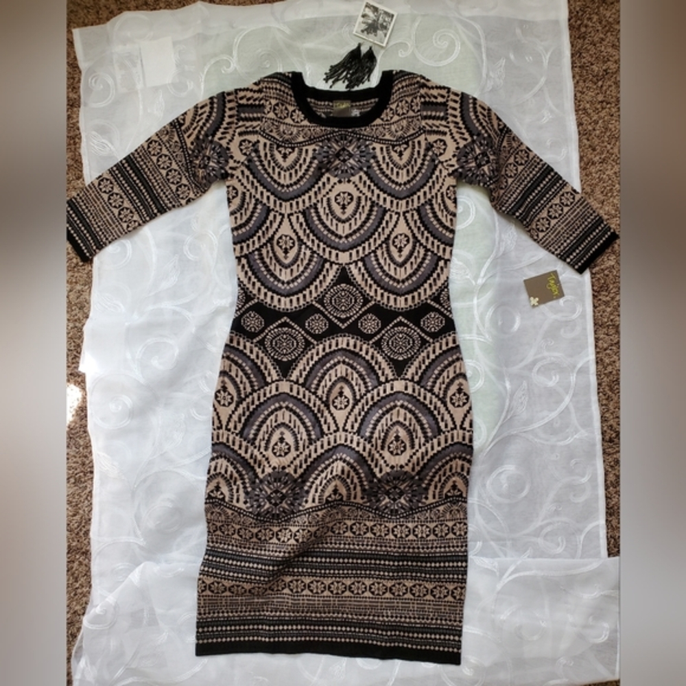 Beautiful Taylor Dress Medium.  Black.  Tan.  Grey.